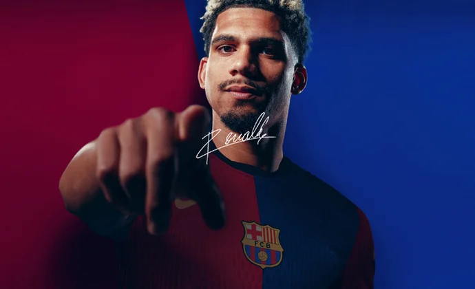 El FC Barcelona anuncia la renovación de Ronald Araujo hasta 2031
