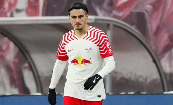 El Valencia pide la cesión de Eljif Elmas tras el no de Enciso