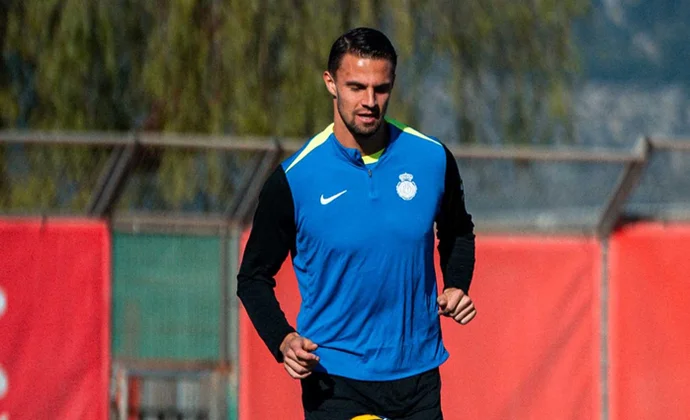 Valjent completa la sesión del jueves y Manu Morlanes es la única baja