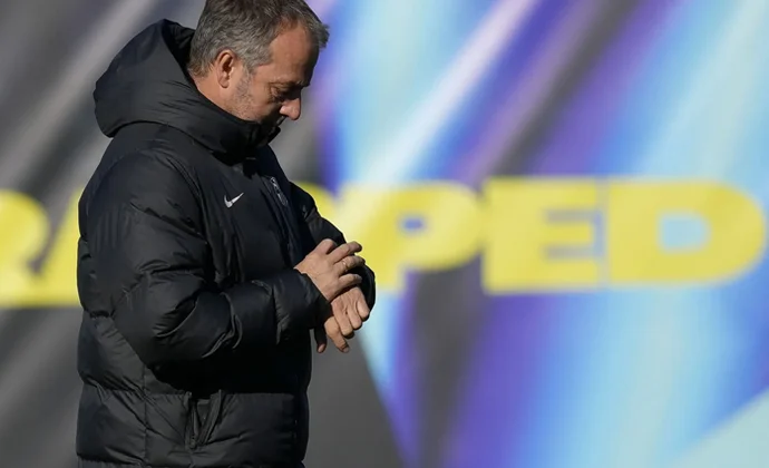 Dani Olmo, al margen en la vuelta al trabajo, apunta a baja