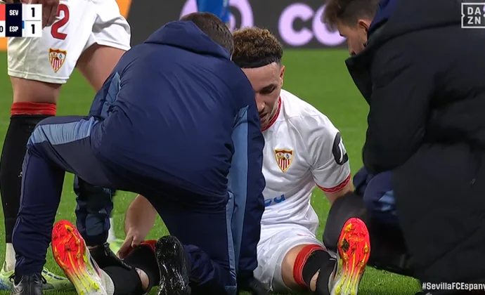 Rubén Vargas termina siendo sustituido por calambres