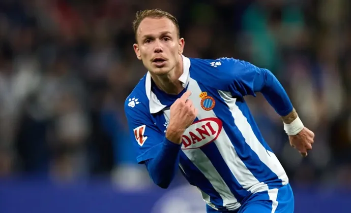 Acuerdo entre Augsburgo y Saint Etienne por la cesión de Irvin Cardona, que deja el Espanyol