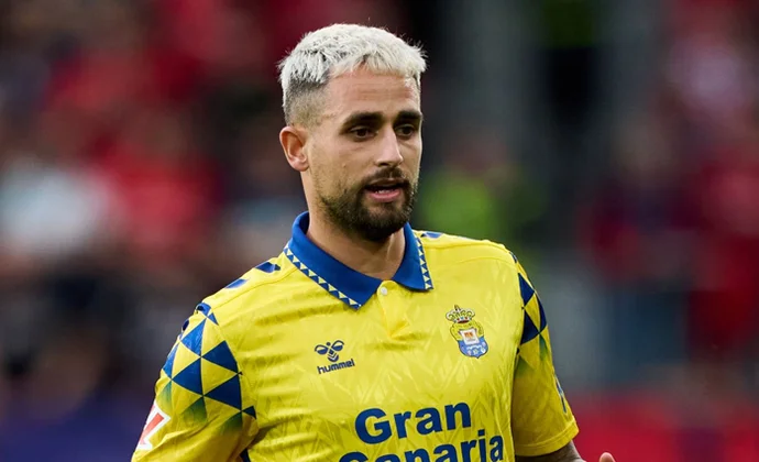 Januzaj, la píldora que puede curar a Las Palmas del resfriado