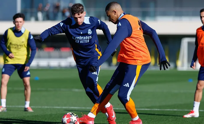 Vallejo y Camavinga, bajas en la vuelta al trabajo