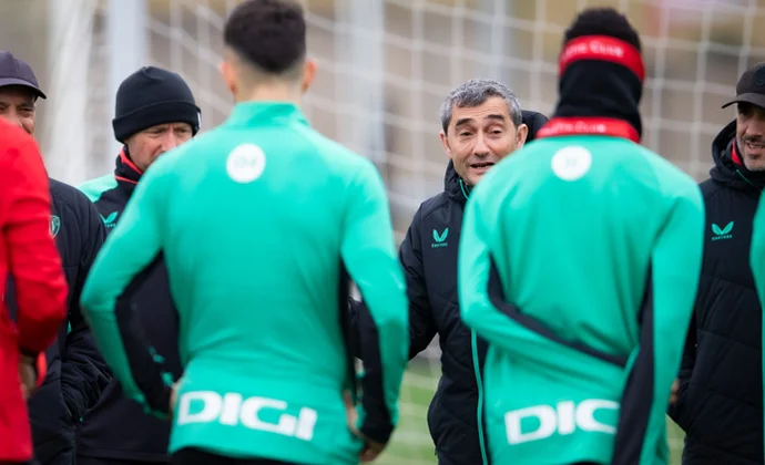 Galarreta sigue al margen, mientras Nico Williams y Yuri gestionan las cargas