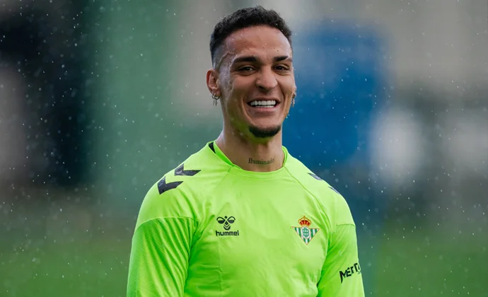 Antony, Jesús, Bartra, Ricardo Rodríguez y Lo Celso empiezan la semana con el grupo