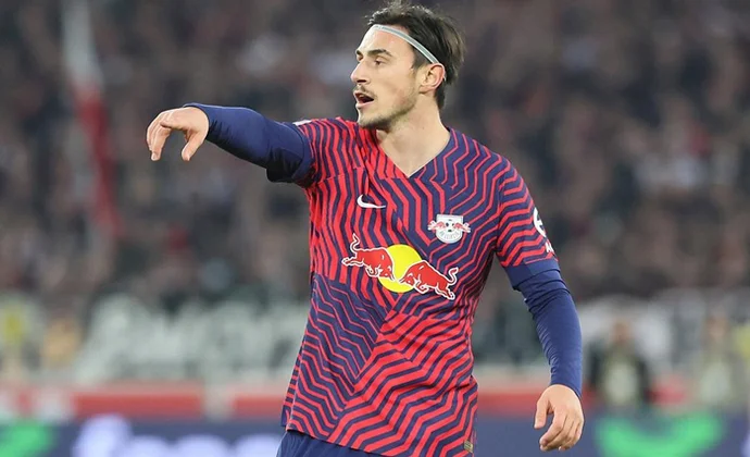 Eljif Elmas rechaza al Valencia tras el 7-1 y se decanta por la opción del Torino