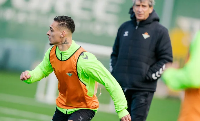 Losada y Vieites, bajas en el entrenamiento de hoy por un virus