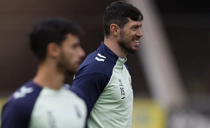 Kirian no se ejercita por molestias y está pendiente de evolución