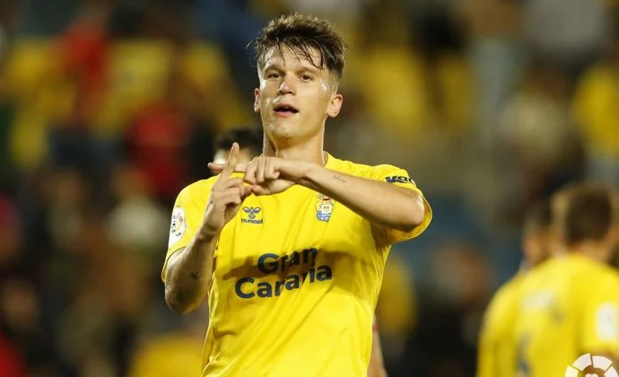 Las Palmas declara a Marc Cardona cedible