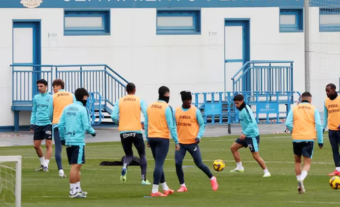 Tapia recibe el alta médica y Franquesa es la única baja