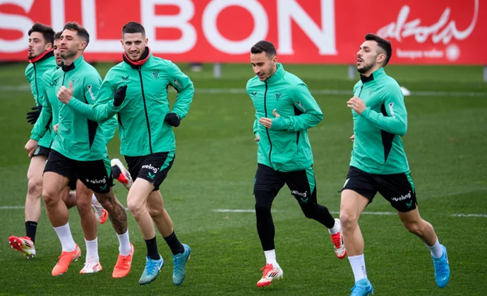 Galarreta y Serrano, únicas bajas en la vuelta al trabajo