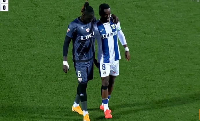 Seydouba Cissé se retira con molestias del partido contra el Rayo