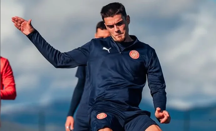 Miguel, Krejci, Blind y David López entrenan con el grupo