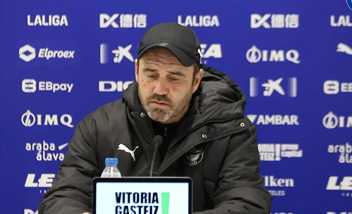 Coudet, sobre Pau Cabanes, Jordan, Sivera, la defensa de cinco, el mercado y el Barcelona