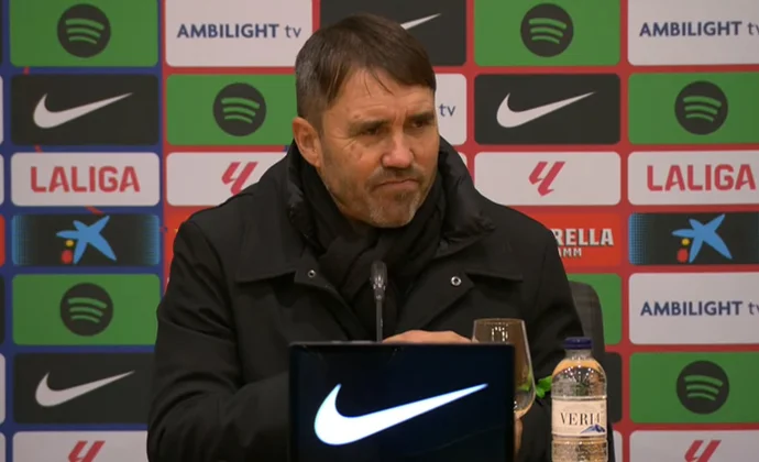 Coudet analiza la derrota y habla de Conechny, De Jong, Yamal, Gavi, Mouriño y la posibilidad de jugar con dos puntas