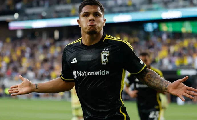 El Betis cierra el fichaje del Cucho Hernández