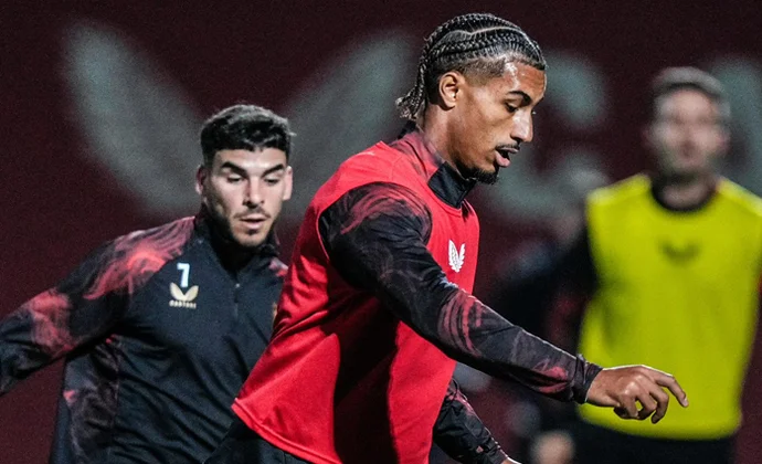 Pedrosa y Nianzou, bajas en la vuelta al trabajo del Sevilla