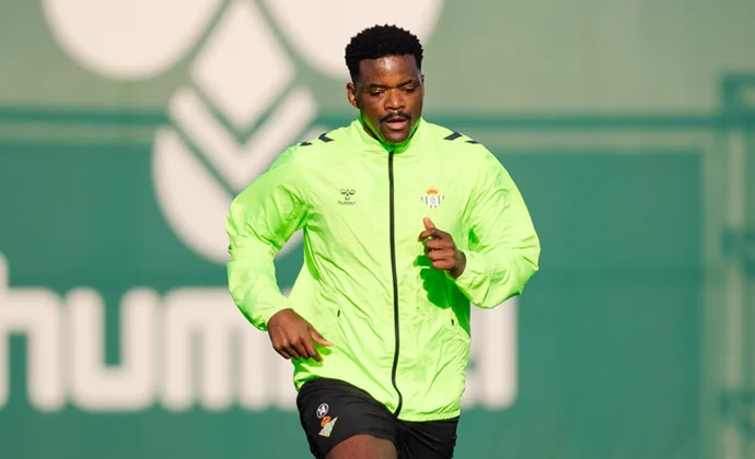 Carvalho pisa césped y entra en el último mes de su recuperación