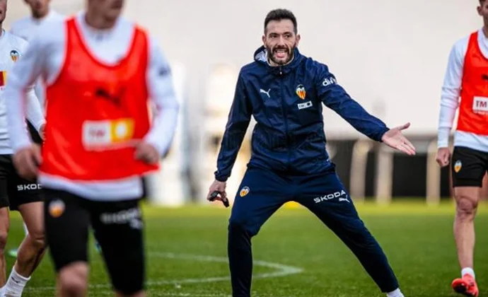 El Valencia termina de preparar la Copa sin Thierry, Hugo Duro ni Foulquier