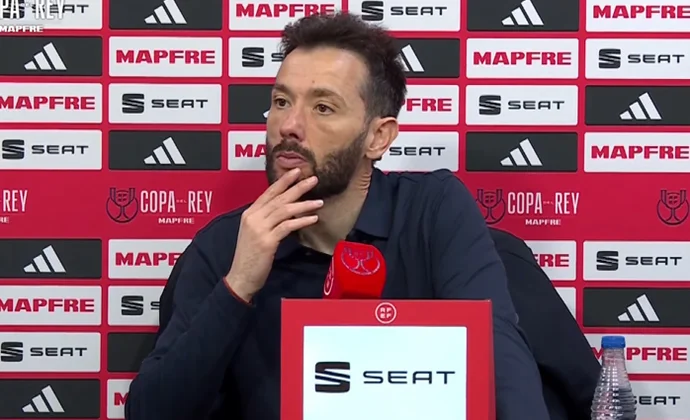 Corberán intenta explicar lo sucedido y las rotaciones y evita individualizar en los nuevos