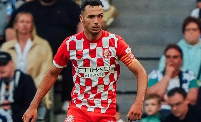 Arnau se cae del once de San Mamés por molestias en el calentamiento