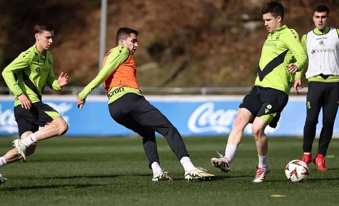 Traoré, Odriozola y Zubeldia empiezan la semana con el grupo. Aihen, al margen