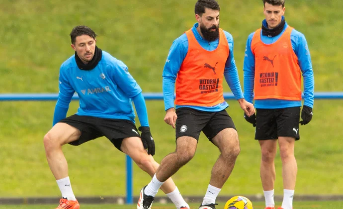 Novoa, Owono y Conechny siguen siendo bajas en Ibaia