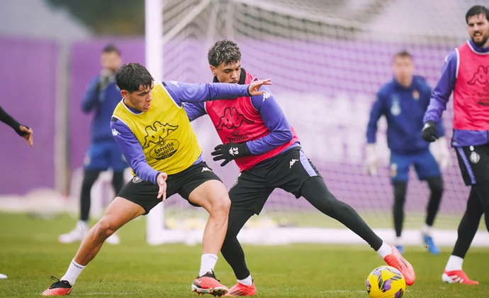 Las pruebas a Javi Sánchez descartan rotura, pero se mantiene como duda. Cömert y Cenk siguen al margen