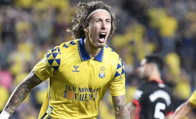 Fabio Silva tiene una microrrotura y estará un par de semanas fuera