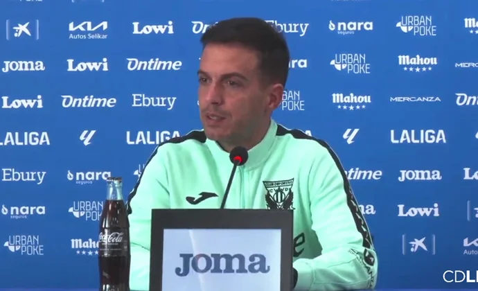 Borja Jiménez habla de Barisic, Tapia, Javi Hernández, Cissé, Duk y el Alavés