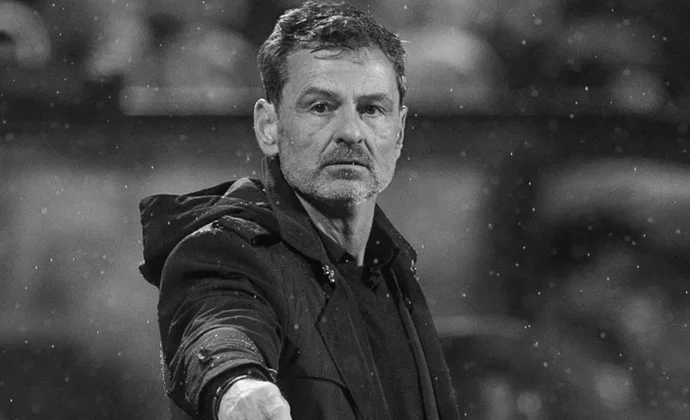 El Valladolid hace oficial la destitución de Diego Cocca