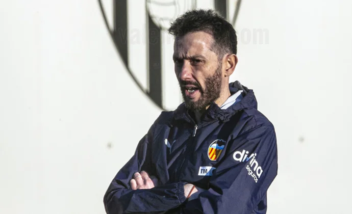 Sesión de recuperación en Paterna con la única baja de Thierry