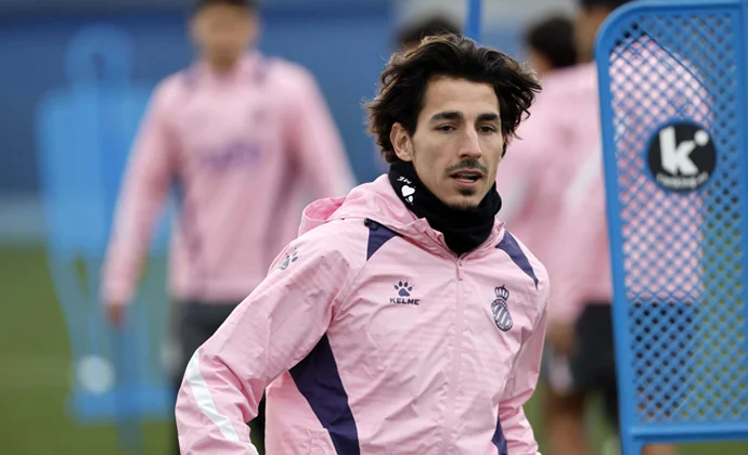 Cuidados para Pol Lozano en la vuelta al trabajo del Espanyol