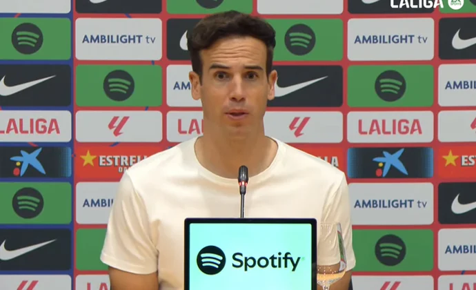 Íñigo Pérez analiza la derrota, destaca a Ratiu, habla de Pedri y evita referirse al arbitraje