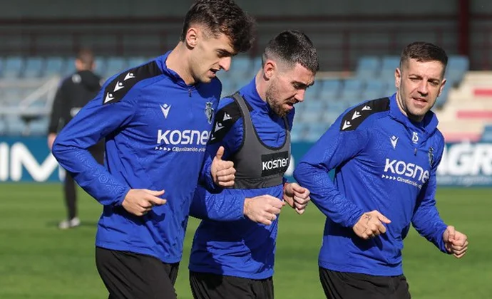 Osasuna retoma los entrenamientos con la enfermería vacía y dos huecos en el once por cubrir
