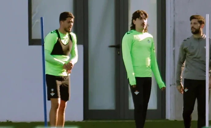 Fornals y Bellerín encaran la última semana de sus procesos de recuperación