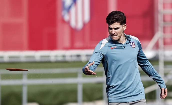 Koke, única baja en la sesión previa al partido