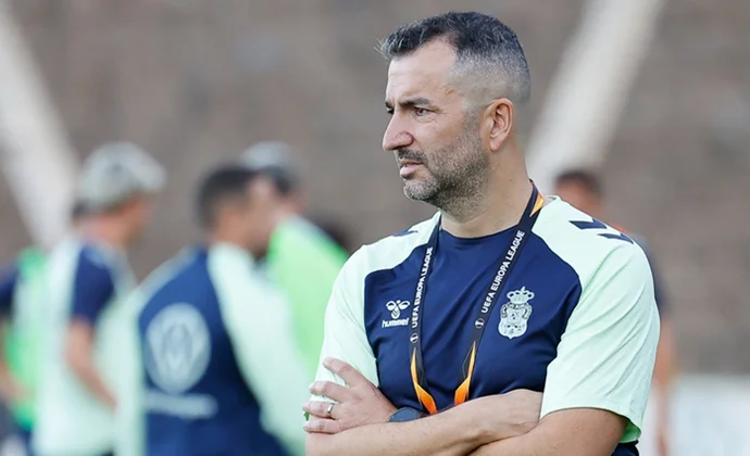 Diego Martínez será destituido si pierde contra el Valladolid