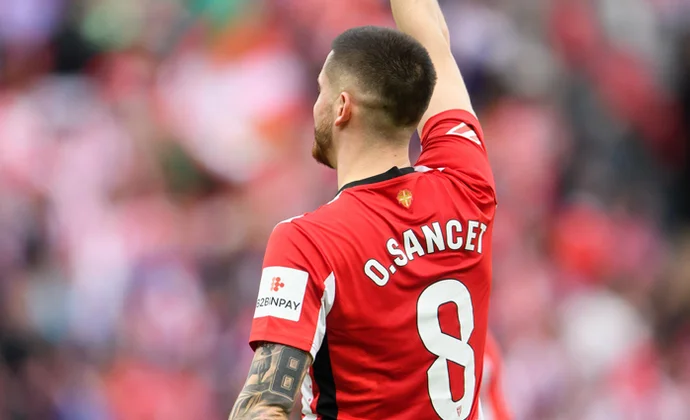 Sancet pidió el cambio por sus molestias en el tobillo