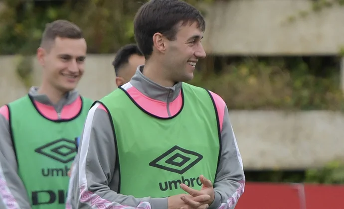 El Rayo empieza la semana sin Batalla, Cárdenas, Isi, Unai López, Montiel, Camello ni RDT