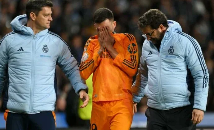 Ceballos termina el partido de Copa con molestias musculares