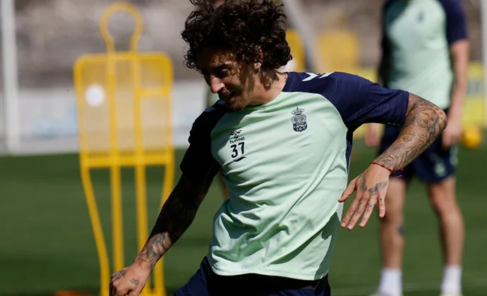 Fabio Silva, Januzaj y Cardona repiten con el grupo. Marvin y Pelmard, al margen