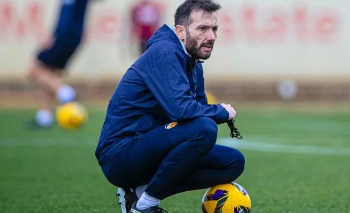 Corberán no ensayó once al completo, pero sí un bloque ofensivo con variantes