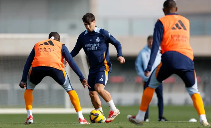 Valverde, Ceballos, Bellingham y Vallejo, bajas en la sesión del viernes