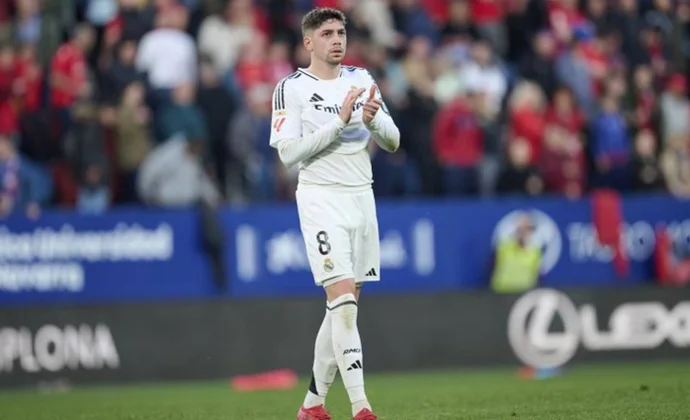 Fede Valverde se probará este lunes con el grupo para estar en el derbi