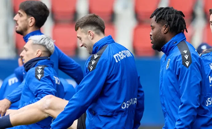 Juan Cruz vuelve al grupo tras el susto de ayer y Aimar Oroz es la única baja