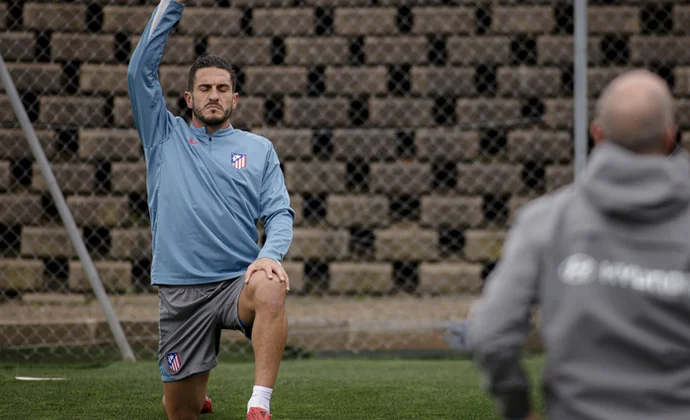 Lenglet y Koke se ejercitaron en solitario esta mañana mientras el equipo lo hará por la tarde