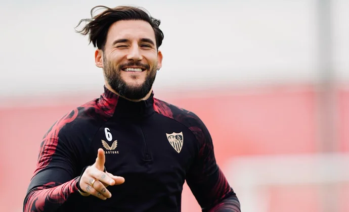 Gudelj vuelve a los entrenamientos en una sesión con tres bajas