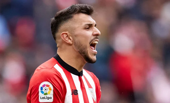 Aitor Paredes tuvo que ser sustituido por una sobrecarga